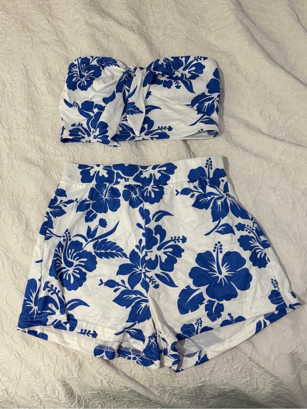 SHEIN White & Blue Floral Set